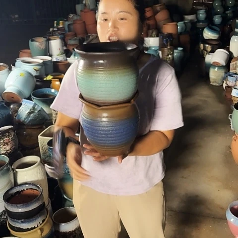 19口20高瑕疵两个盆。