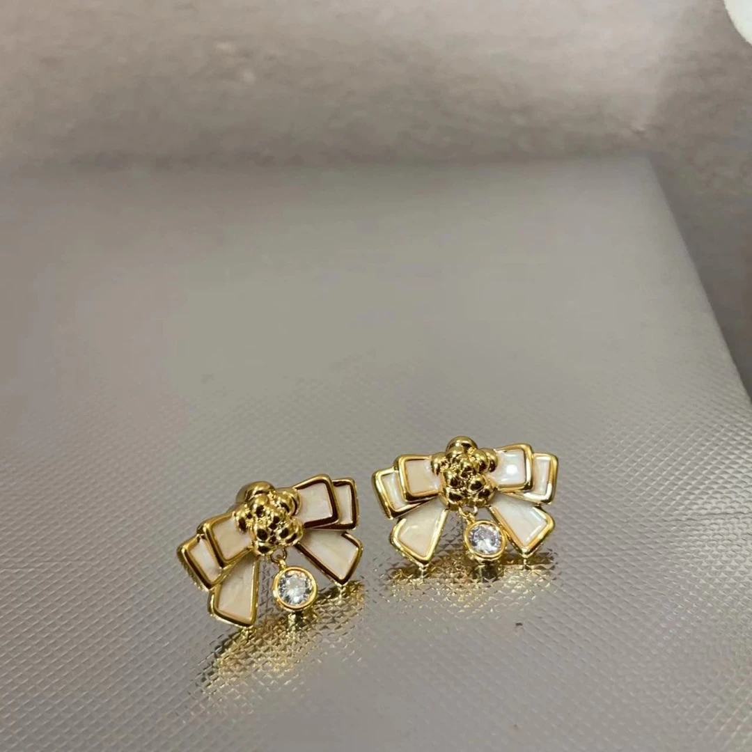 铜合金耳饰 设计款小花蝴蝶结耳钉R920