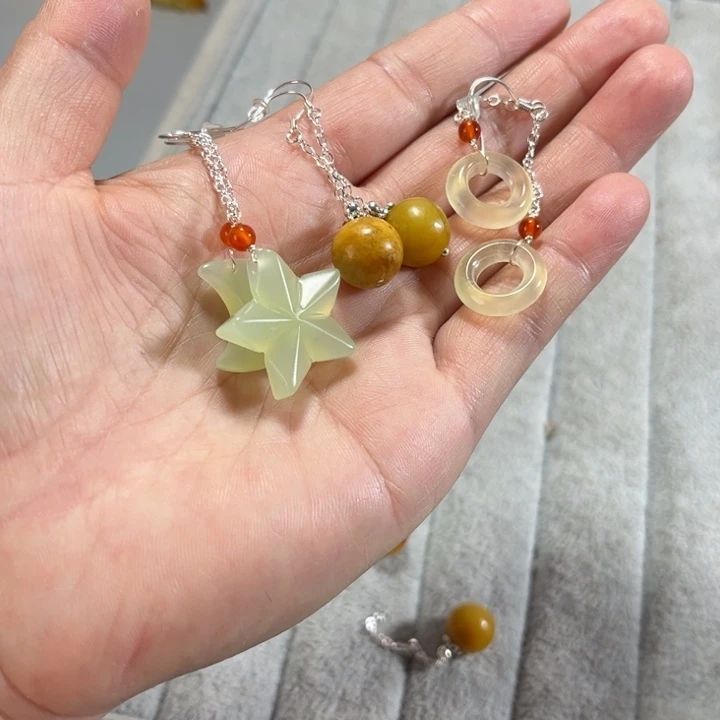 蛇纹石玉耳饰未镶嵌