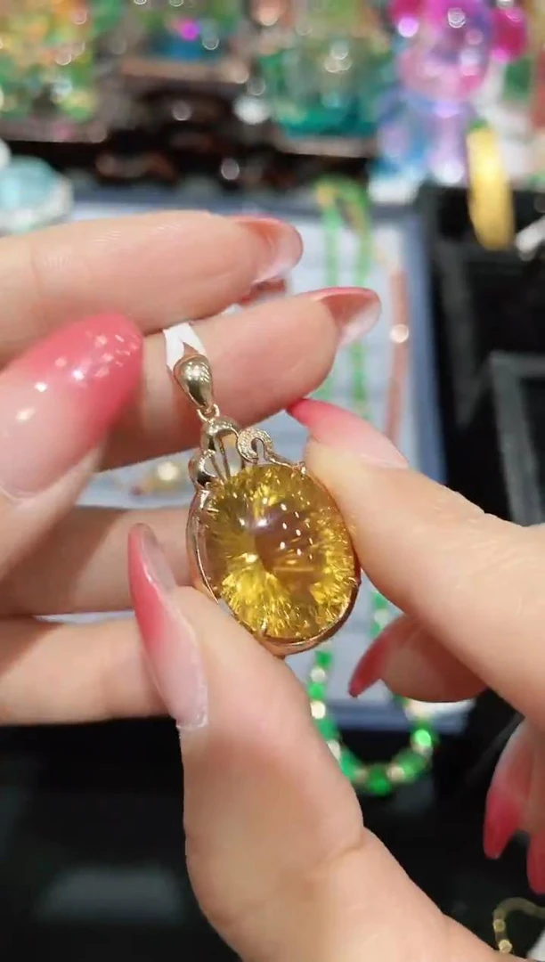 18K金镶嵌黄晶吊坠