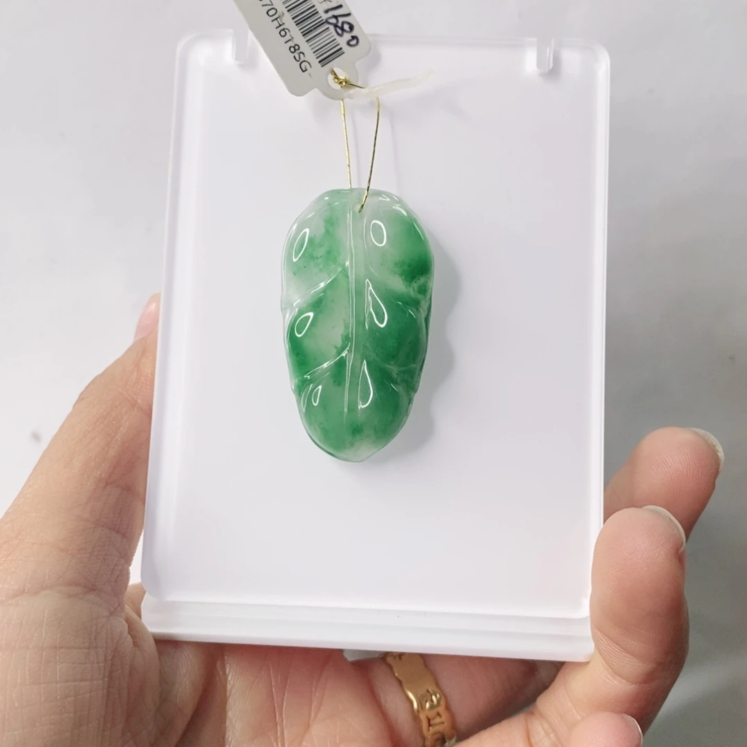 石英质玉未镶嵌颈饰