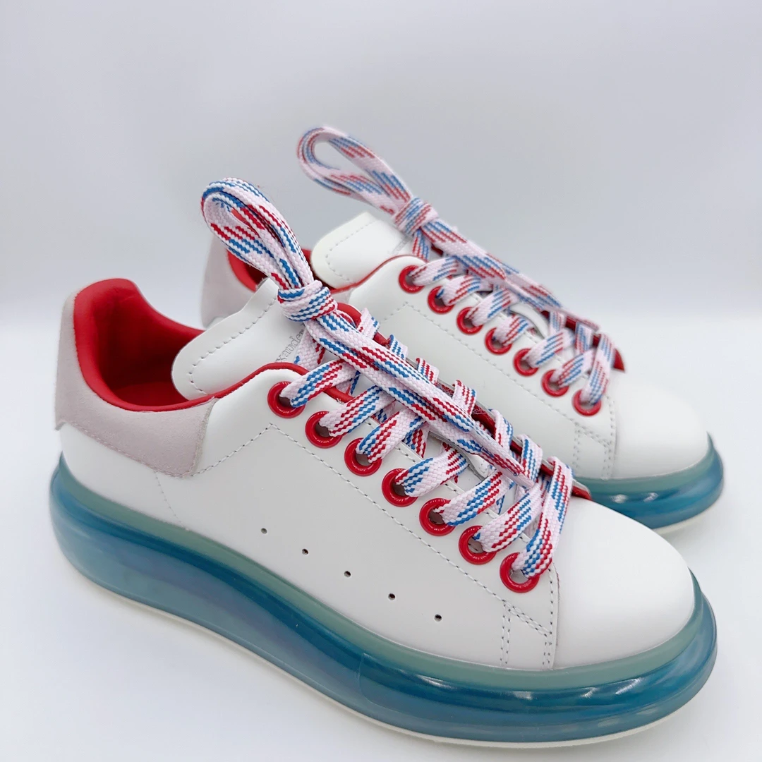 95新 Alexander McQueen/亚历山大·麦昆 35码/新款气垫白鞋/01625