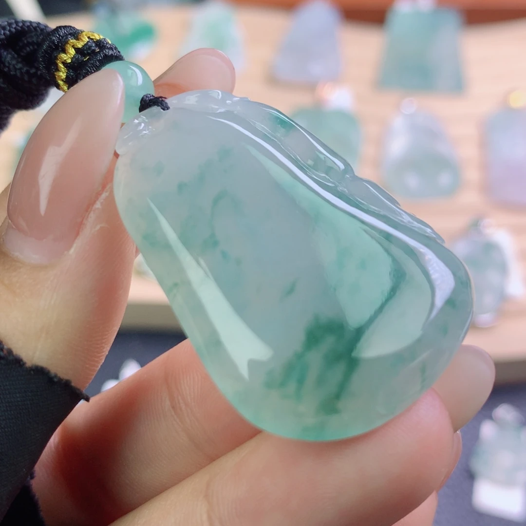 翡翠未镶嵌颈饰翡翠吊坠