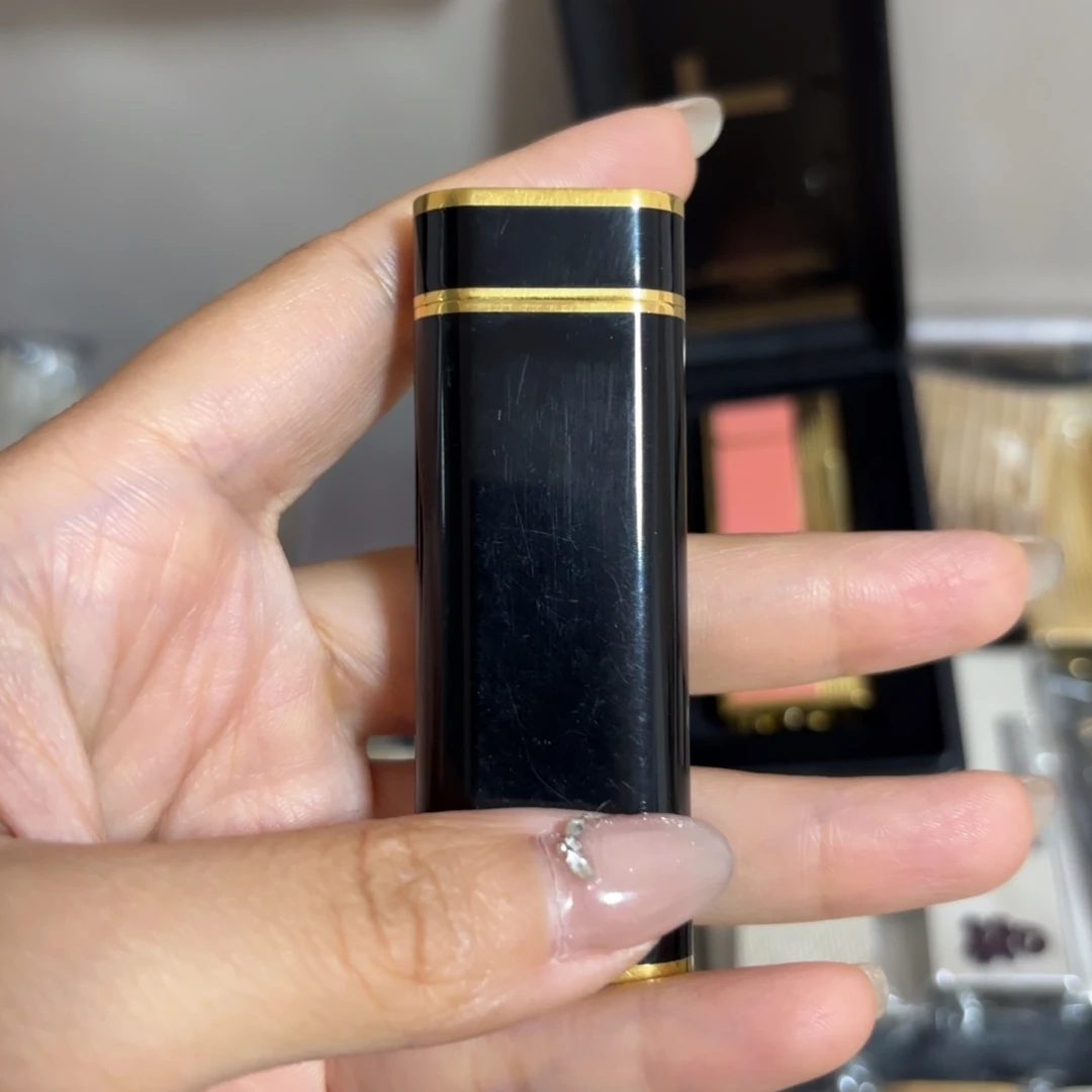 杨***贵都登卡中古打火机