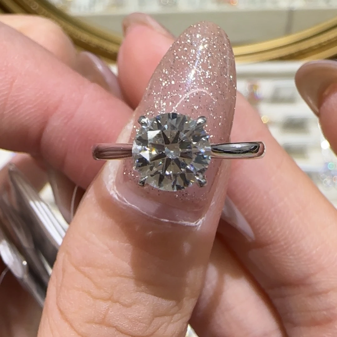 实验室培育钻石铂Pt950镶嵌经典四爪1卡