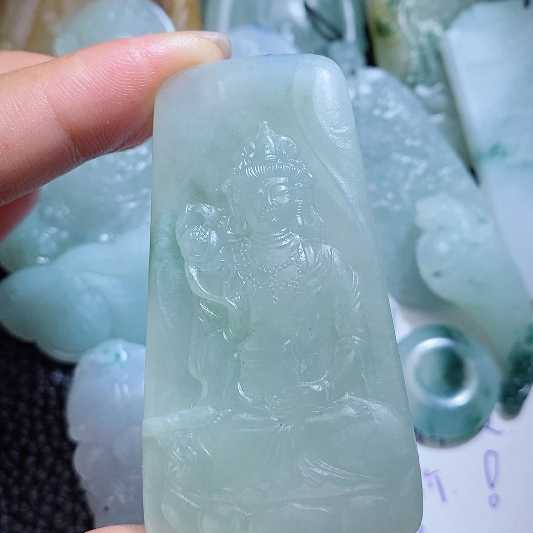 未镶嵌定制翡翠毛货付款后确认抛光