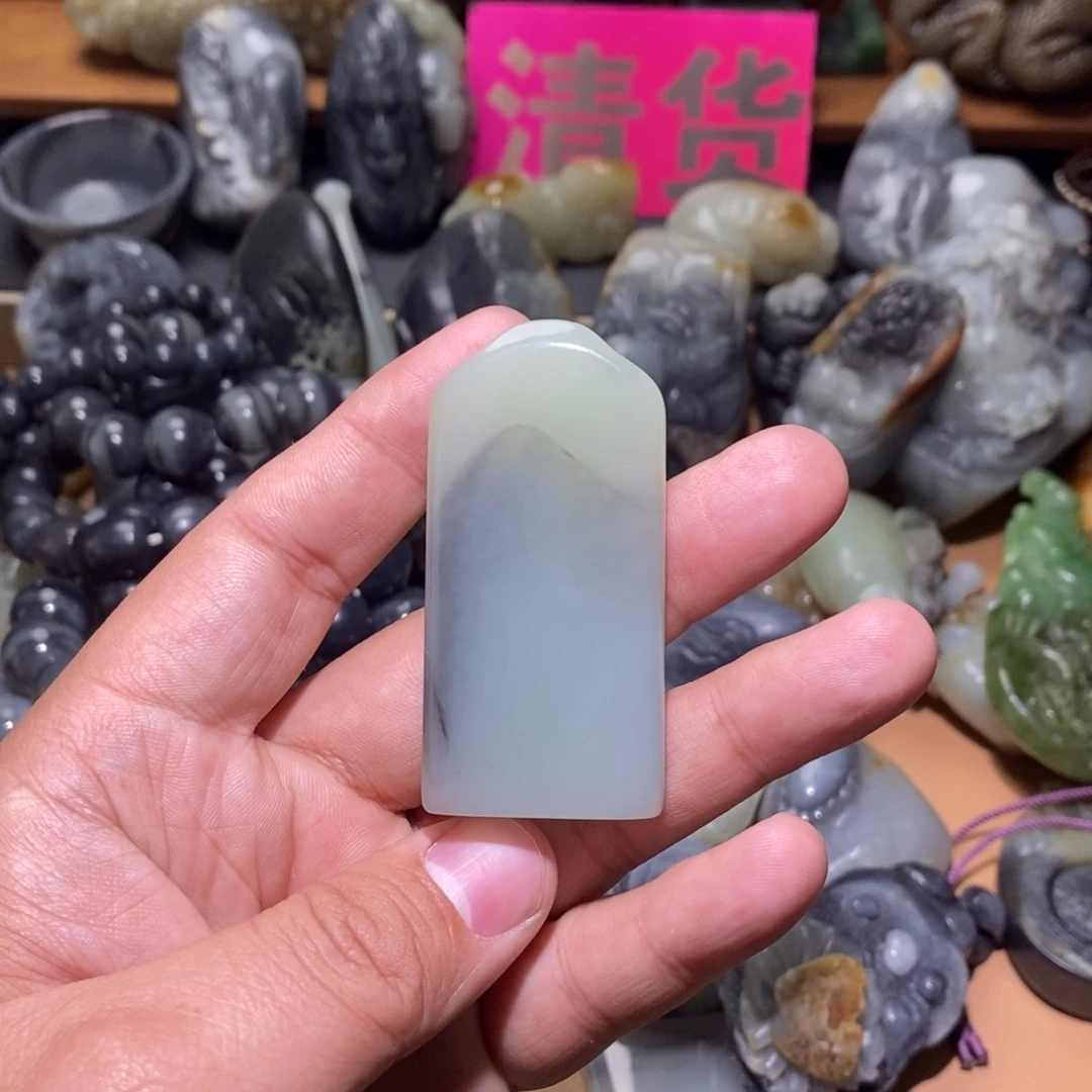 未镶嵌和田玉挂件悟*