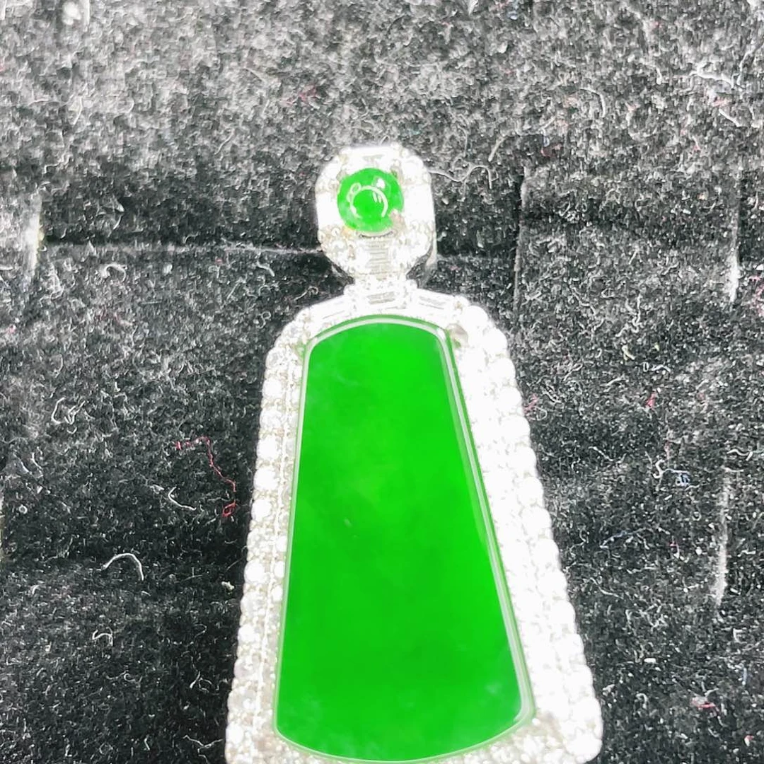 翡翠未镶嵌颈饰440