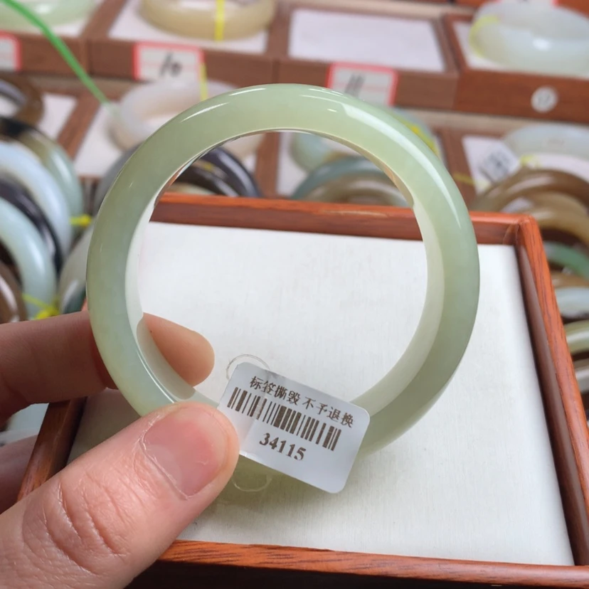 【闪购商品】和田玉手镯未镶嵌53.4