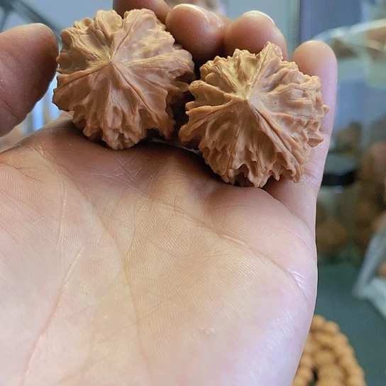 【闪购商品】把件文玩核桃34歧山三棱
