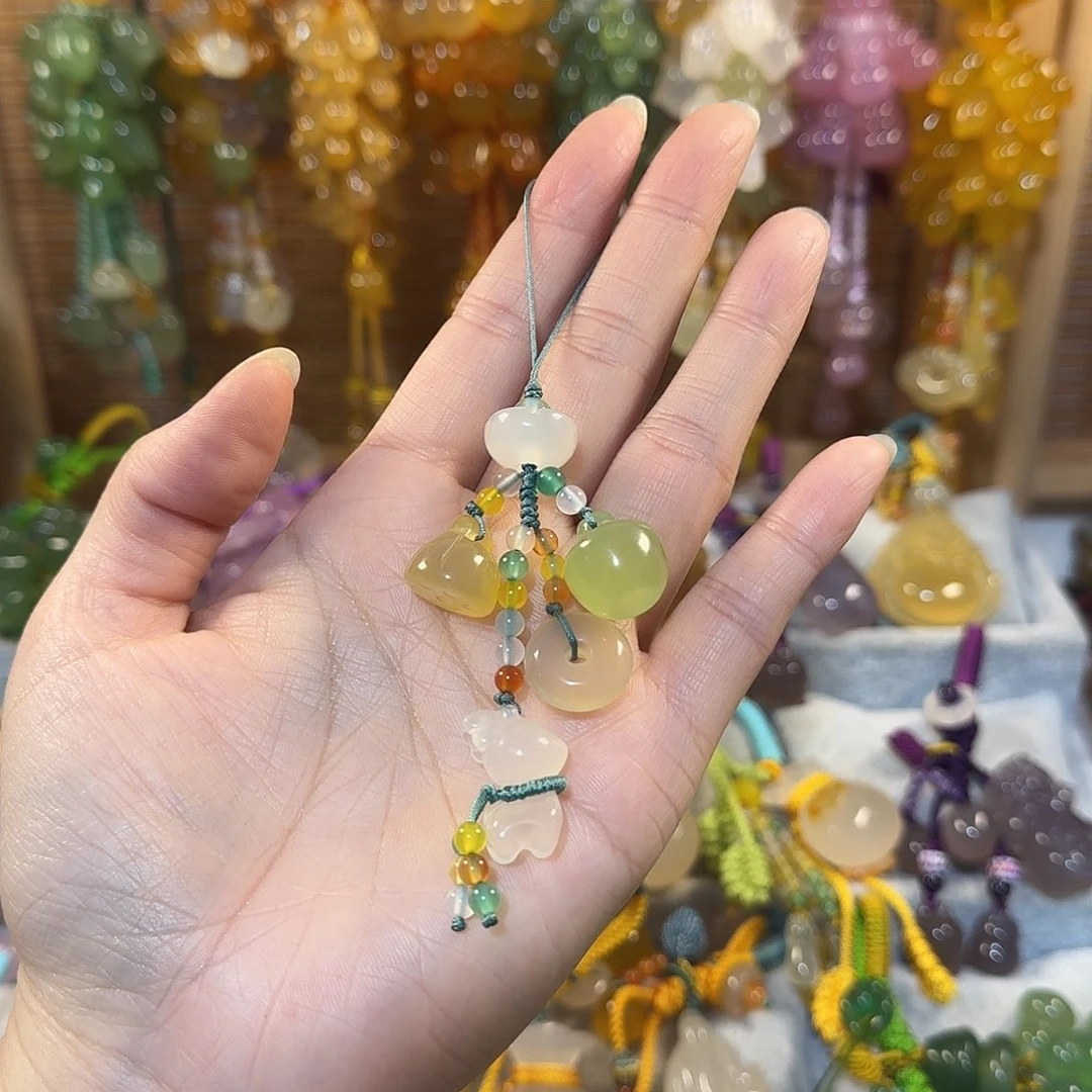 玛瑙/玉髓未镶嵌手机挂件