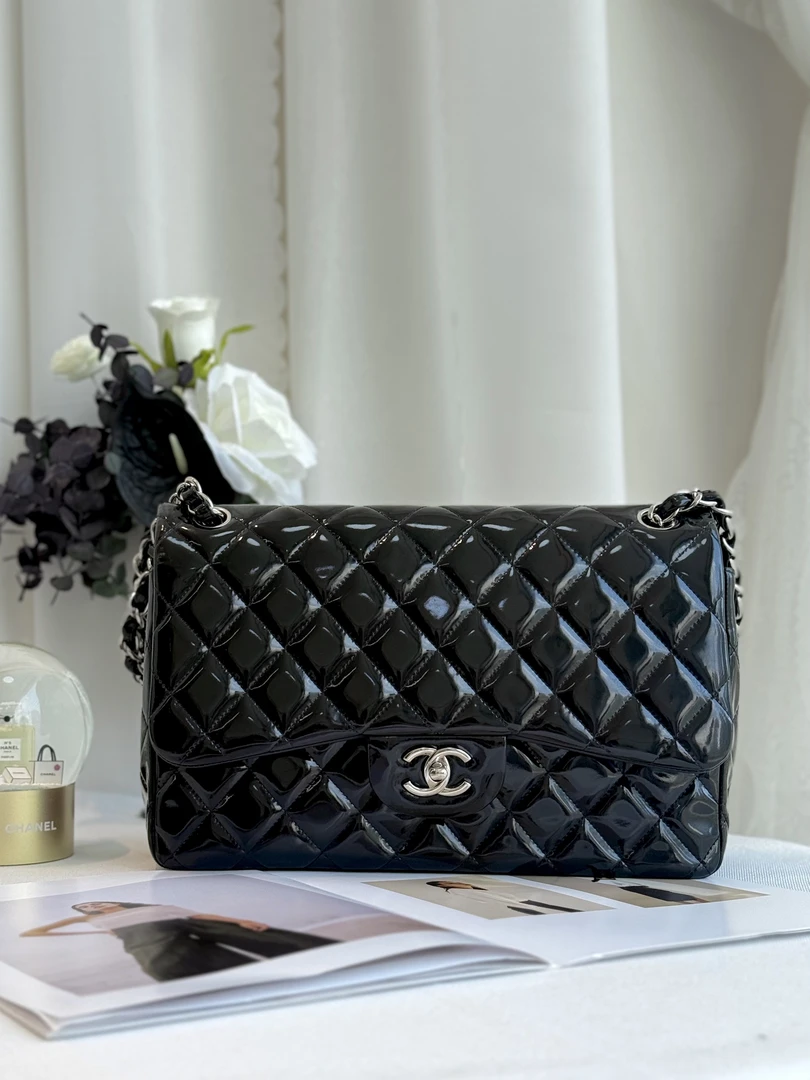 95新 Chanel/香奈儿 香奈儿黑银漆皮jumbo单肩斜挎包 18开