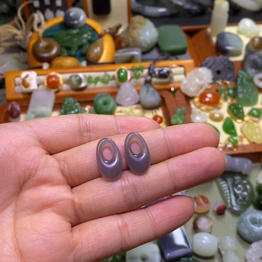 和田玉颈饰未镶嵌臧**子