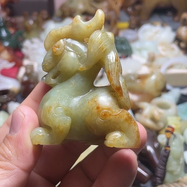 颈饰未镶嵌和田玉（糖玉）