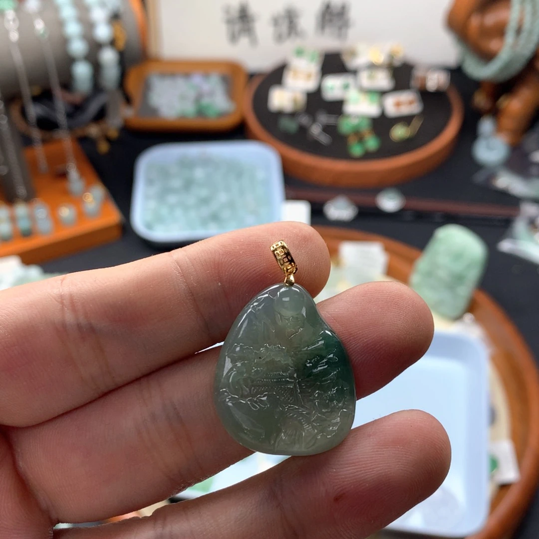 颈饰银S925镶嵌翡翠s***e