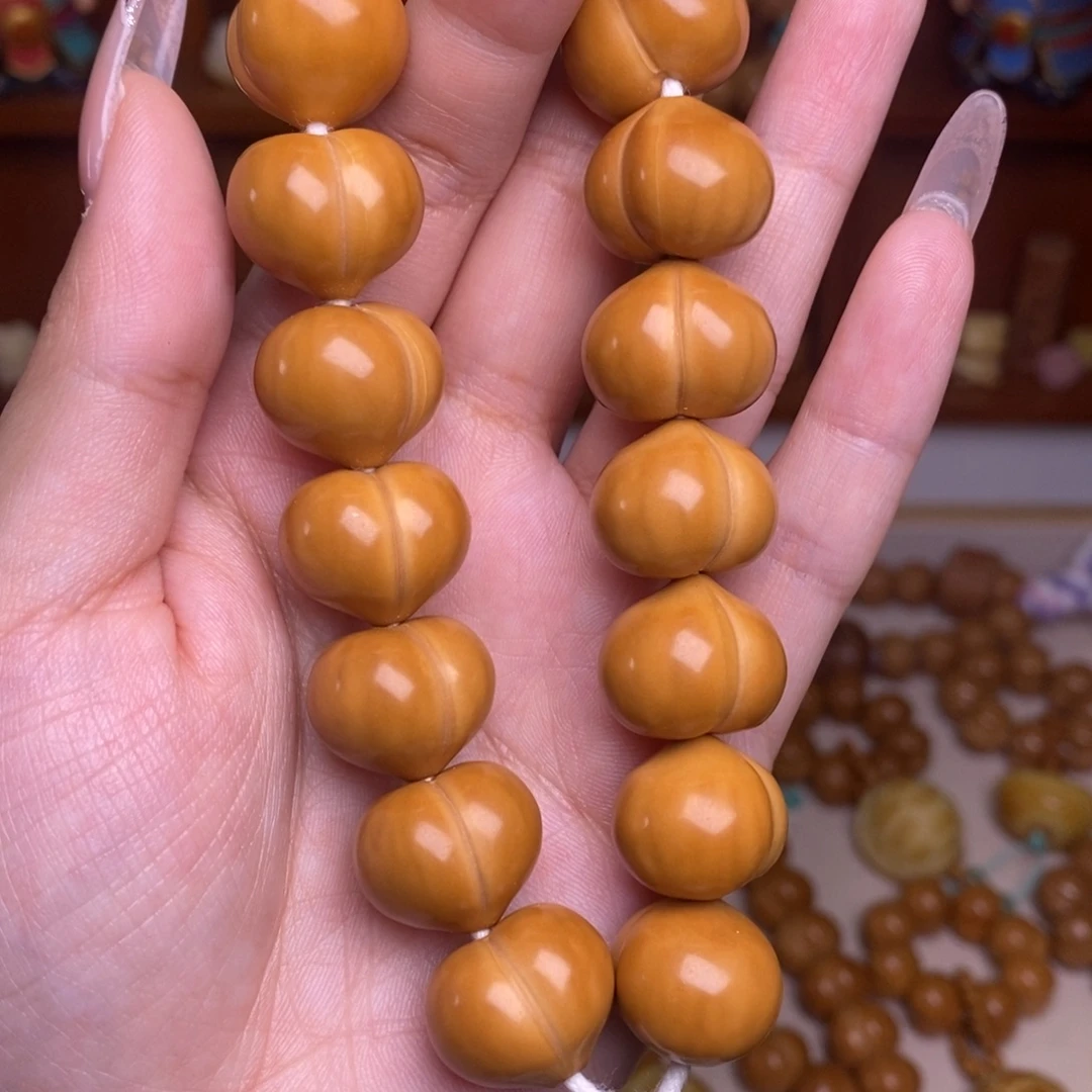 *****猴头核桃吊坠17➕超大尺寸高定玻璃底柯基屁桃手持