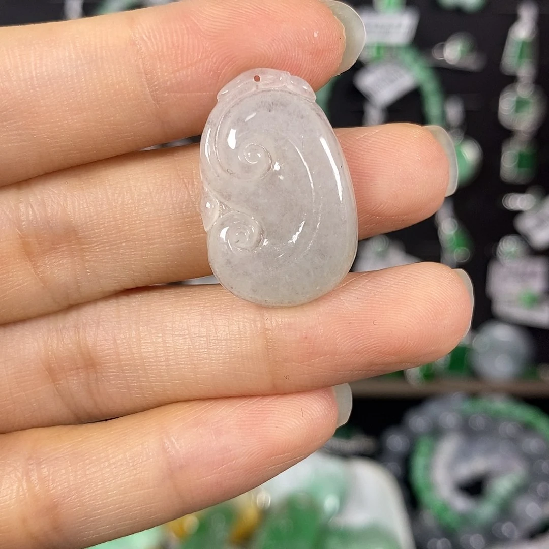 翡翠未镶嵌颈饰翡翠未镶嵌颈饰
