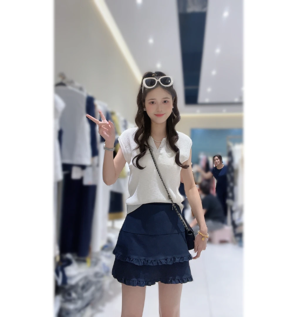 【三懿服饰】韩系V领设计感针织背心薄款无袖气质简约针织衫-5901