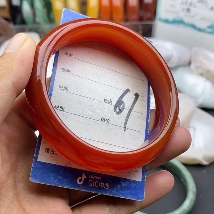 未镶嵌手镯石英质玉