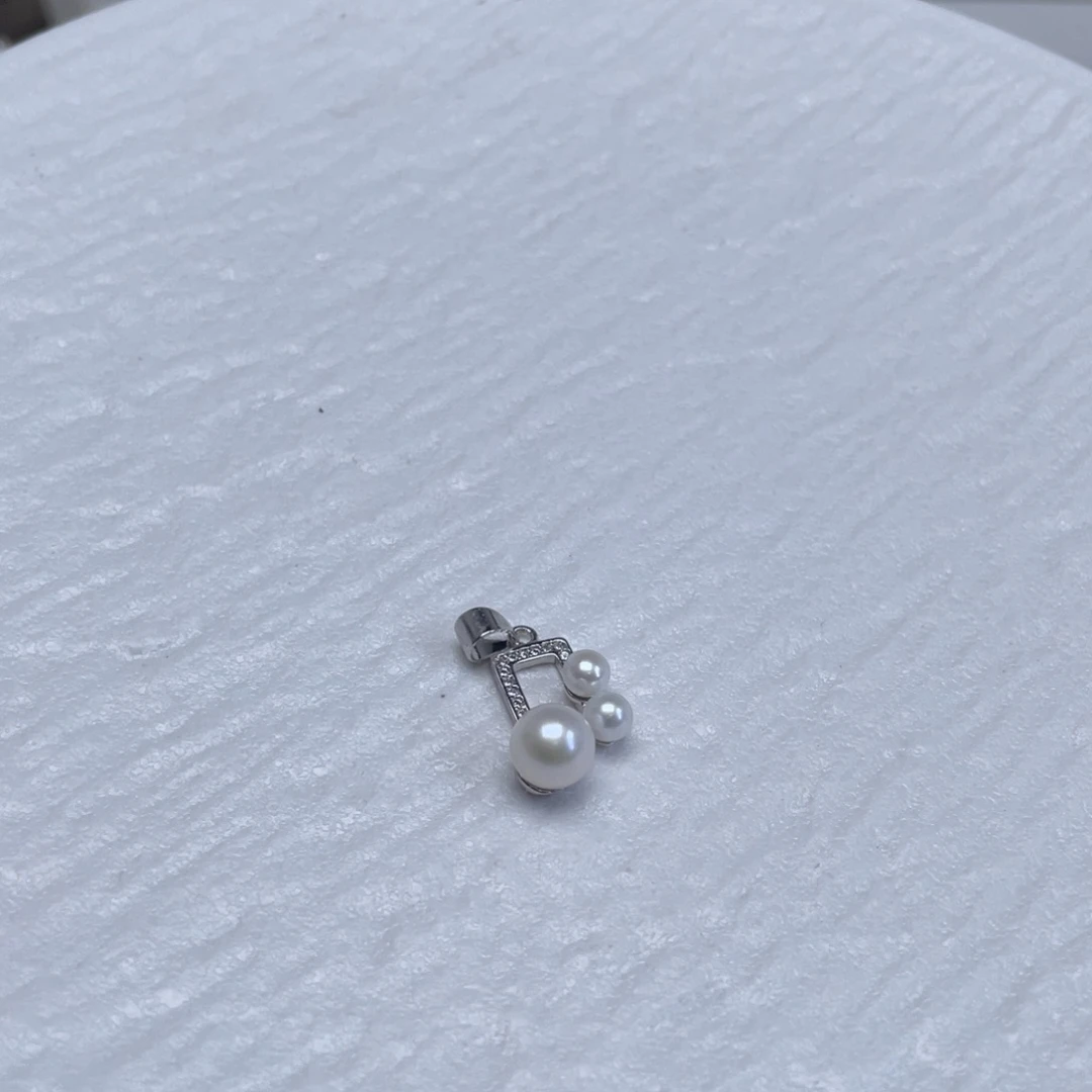 银S925镶嵌淡水珍珠颈饰