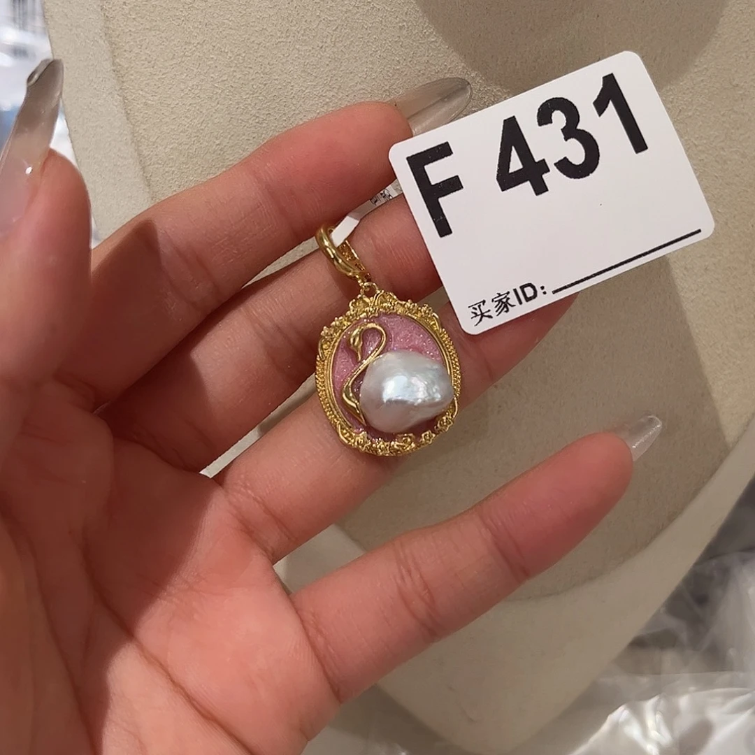 淡水珍珠合金颈饰
