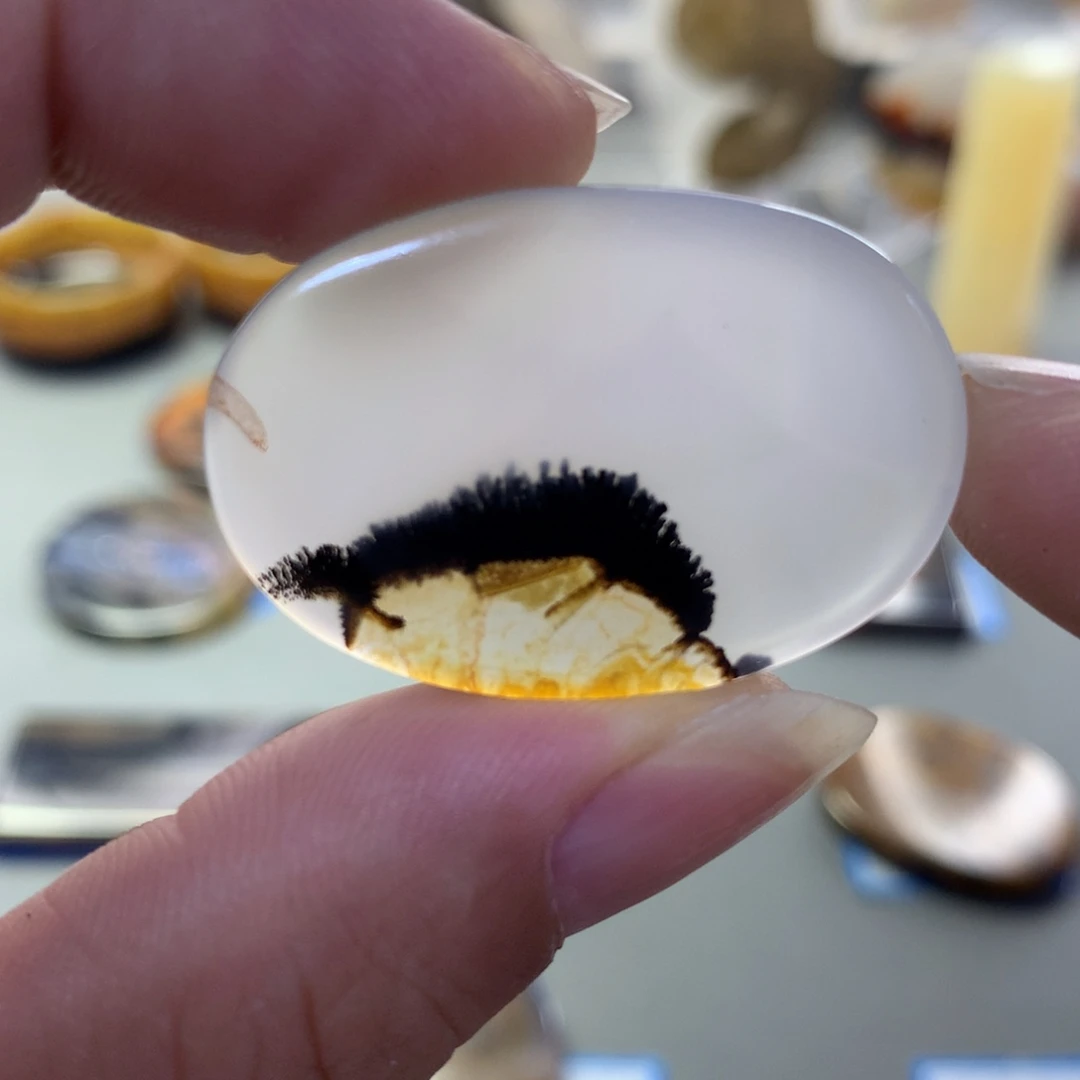 玛瑙/玉髓颈饰未镶嵌