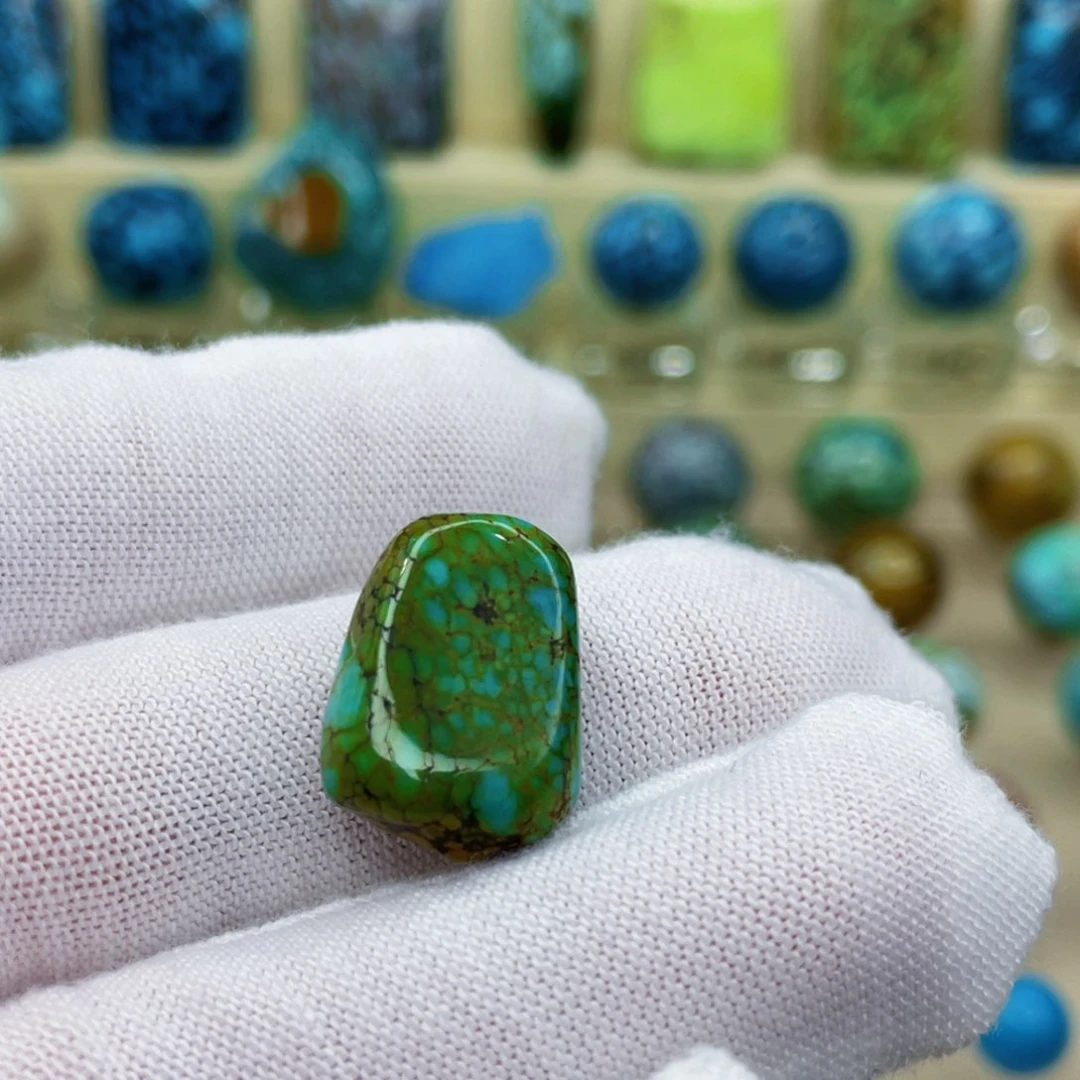 未镶嵌绿松石颈饰