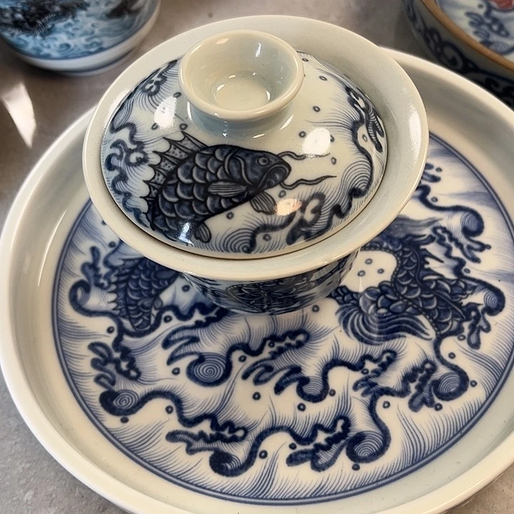 杯景德镇青花鱼化龙三才盖碗