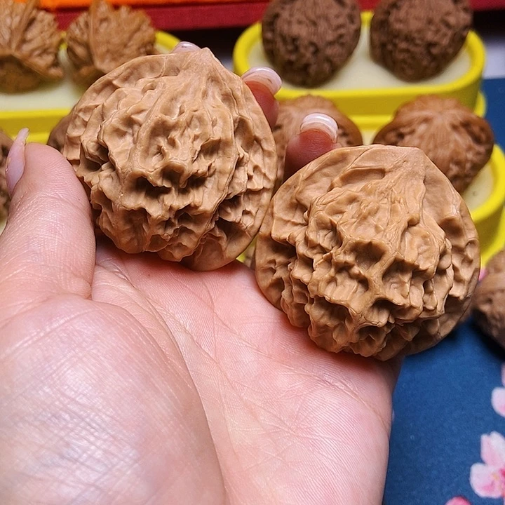 吊坠文玩核桃帝王狮子头