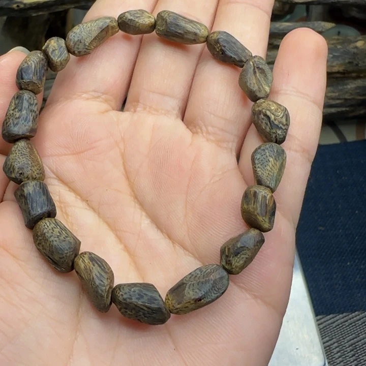 楠木?*邪奇楠天然树丁串6.2克