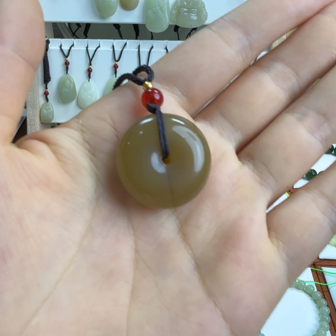 颈饰未镶嵌和田玉