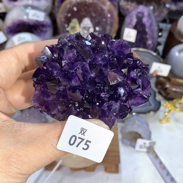 未镶嵌水晶大型摆件（非配饰）