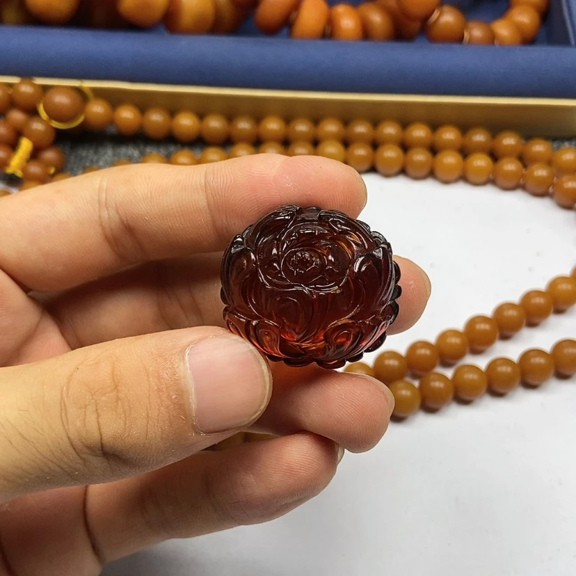 【闪购商品】莫**w牛血红
