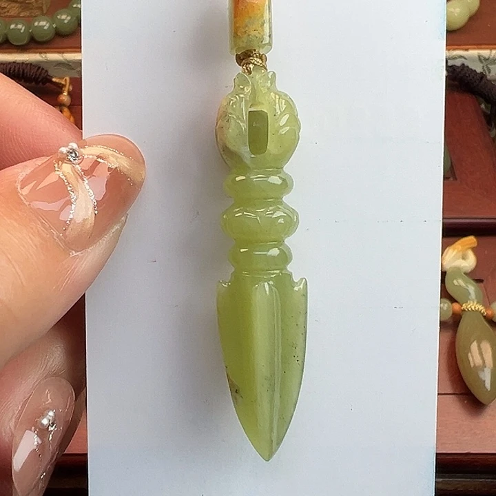 岫岩河磨玉（透闪石质玉）未镶嵌颈饰