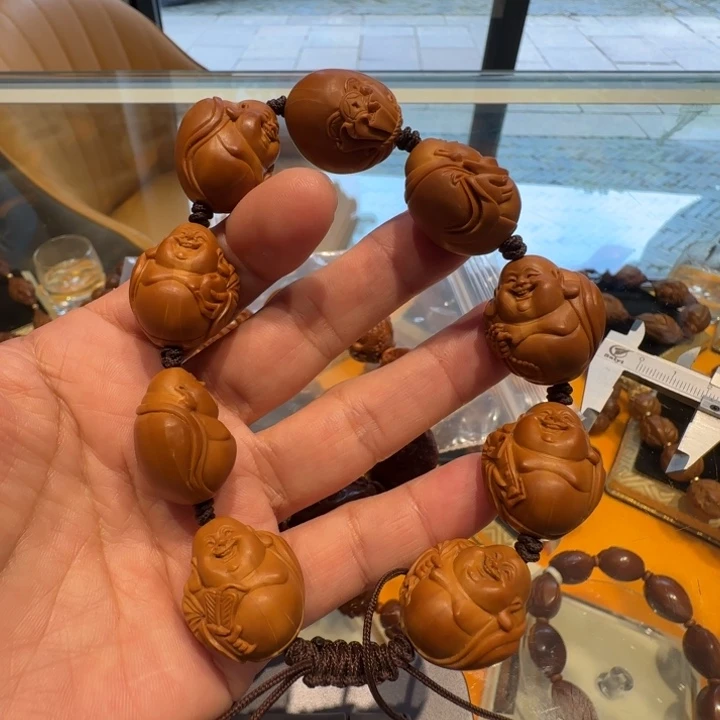 吊坠橄榄核光背弥勒