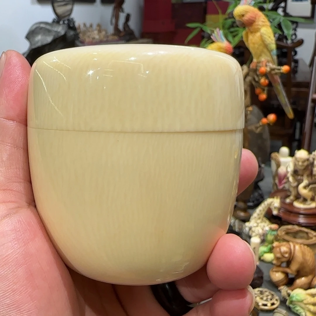 小***金骆驼牙摆件