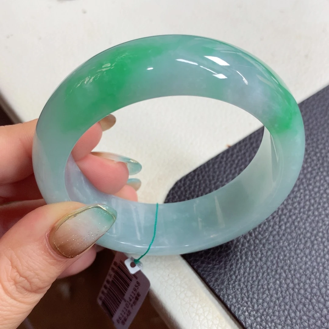 未镶嵌手镯翡翠焮缅甸
