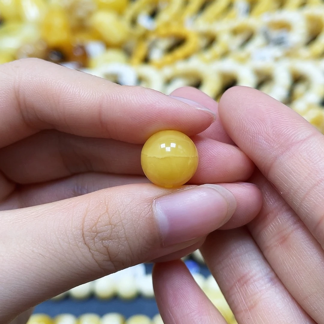 未镶嵌蜜蜡裸石圆珠12.3mm瑕