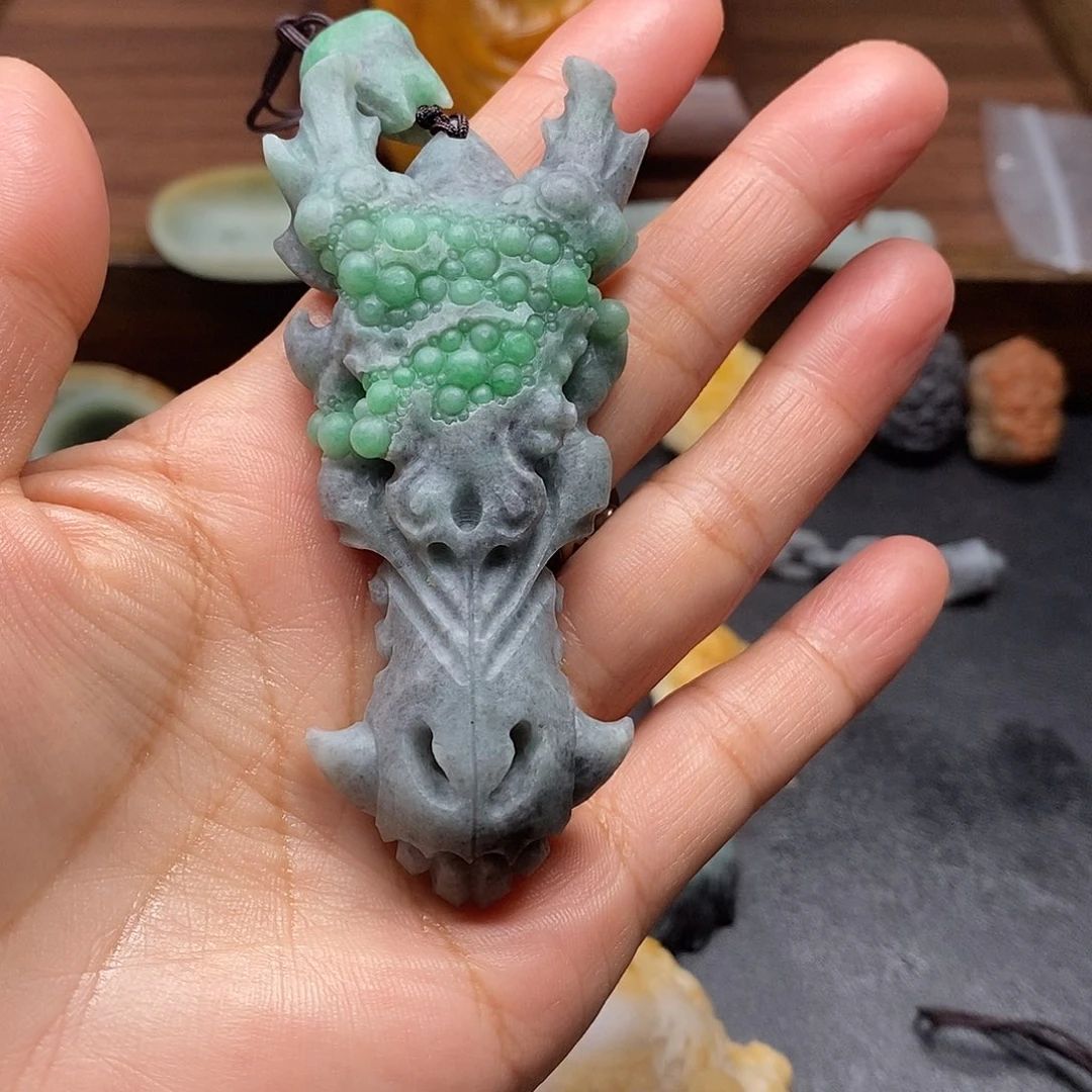 用***8定制翡翠未镶嵌毛货抛光