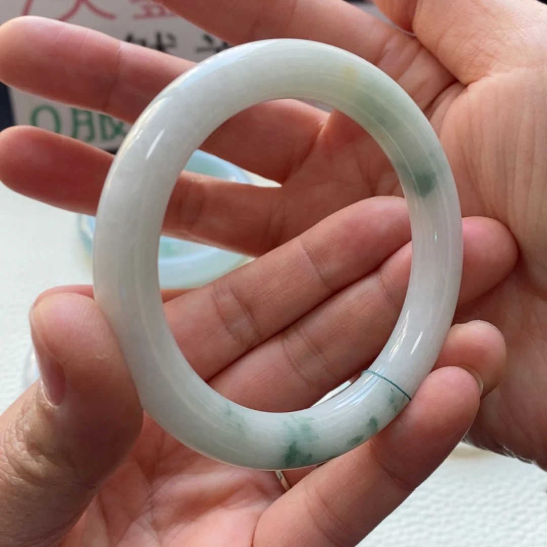 翡翠手镯未镶嵌1号