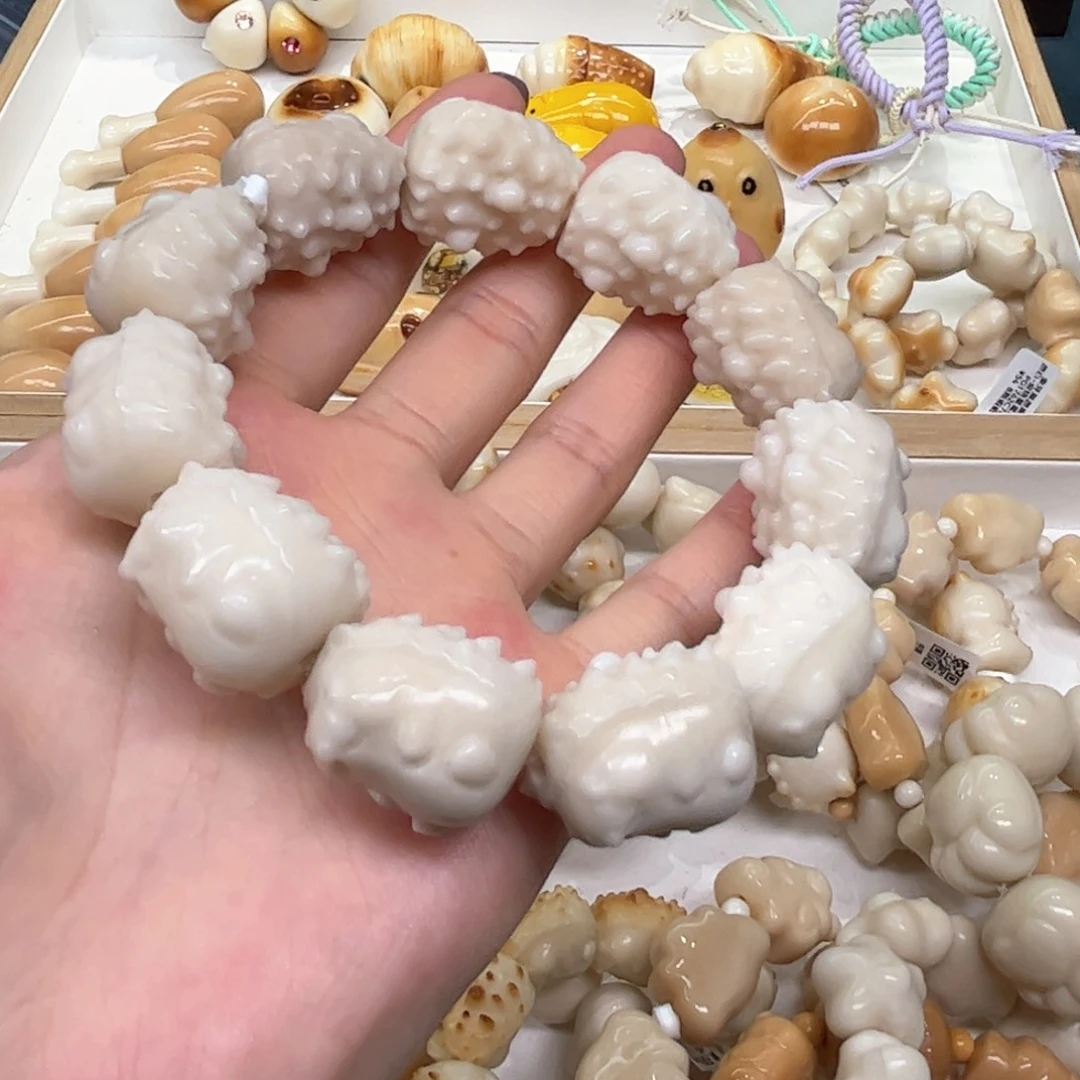 手串菩提根/象牙果8.28.23象牙果原果刺猬