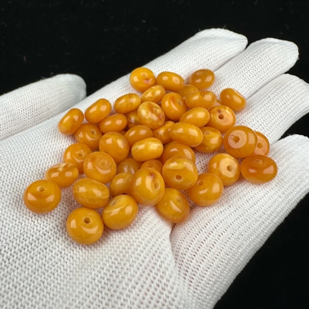 B033天然原矿蜜蜡药片一个 8mm 支持鉴定 假一罚四