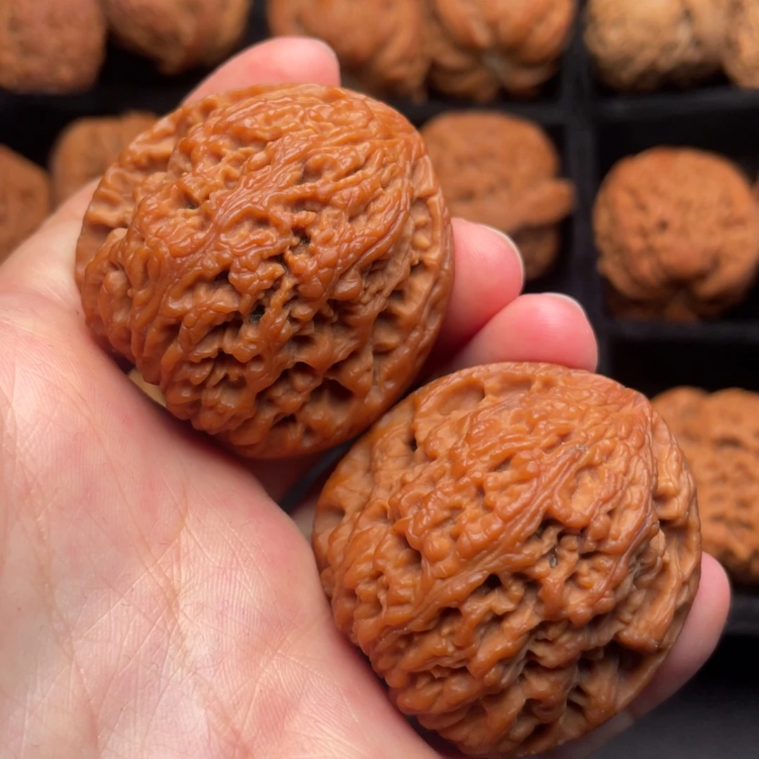 文玩核桃吊坠秦岭野生文玩核桃