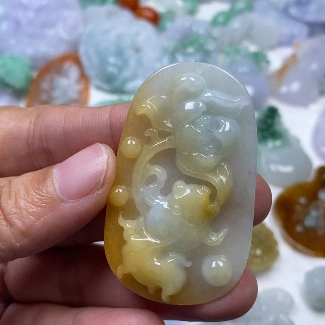 颈饰未镶嵌翡翠蓉*翡翠