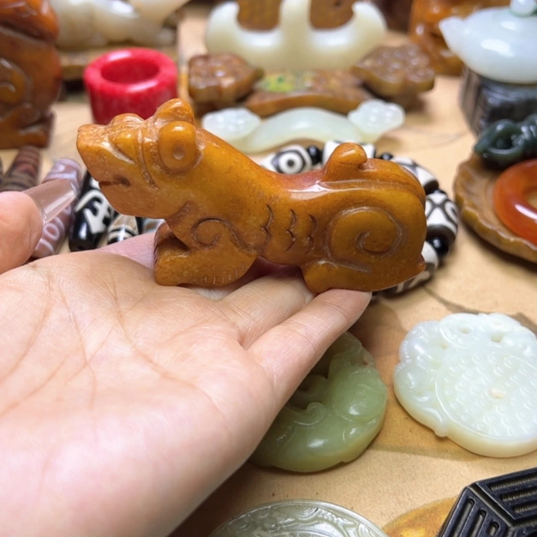 【闪购商品】蛇纹石玉颈饰未镶嵌