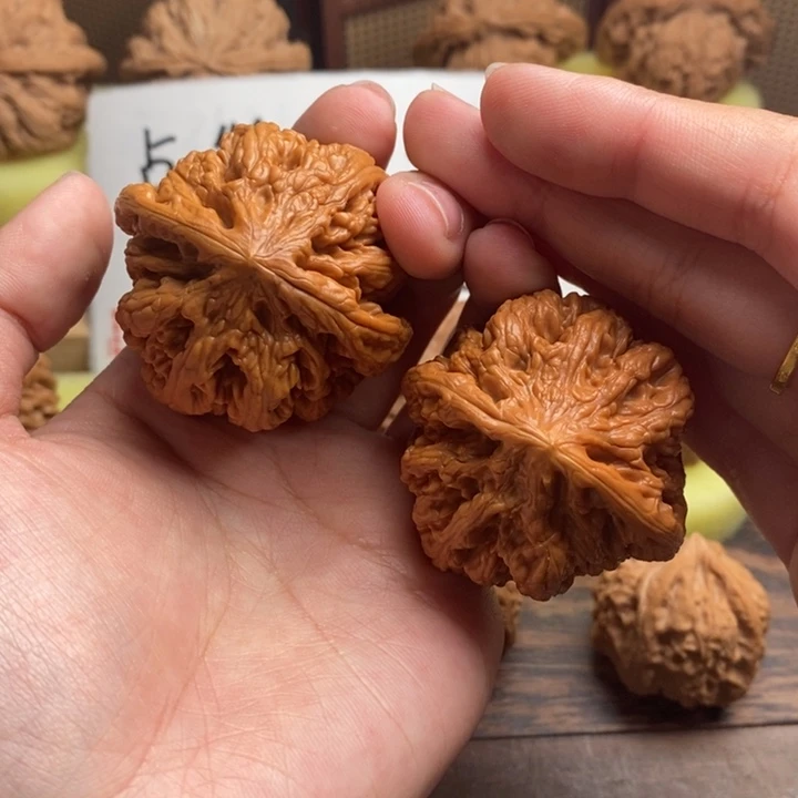 文玩核桃吊坠44大粗筋 749