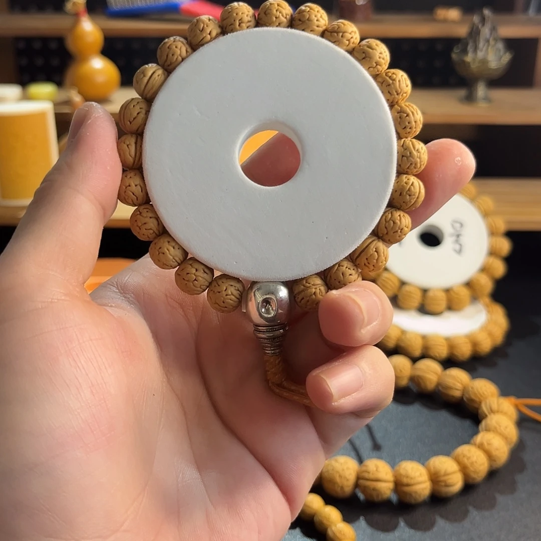 r***8桃核吊坠爆肉1.0mm