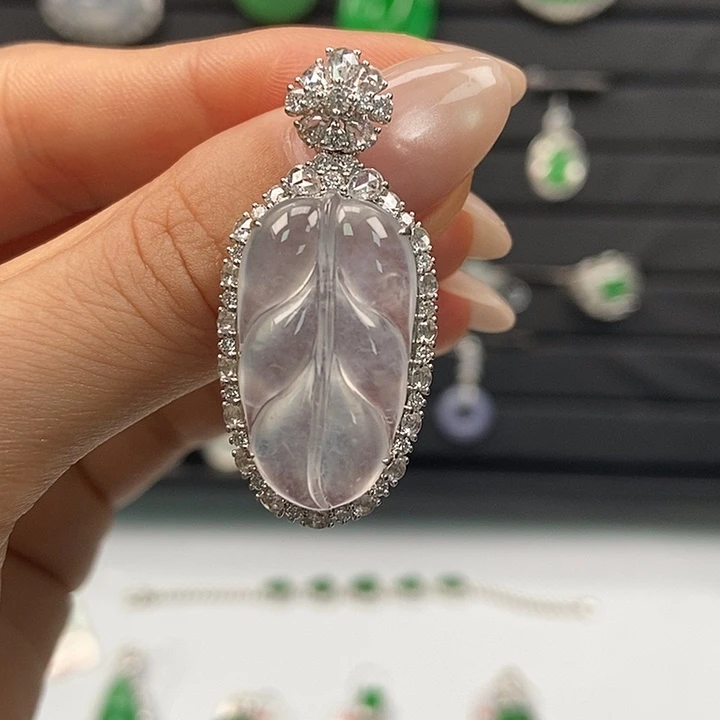 颈饰18K金镶嵌翡翠天然缅甸翡翠a货