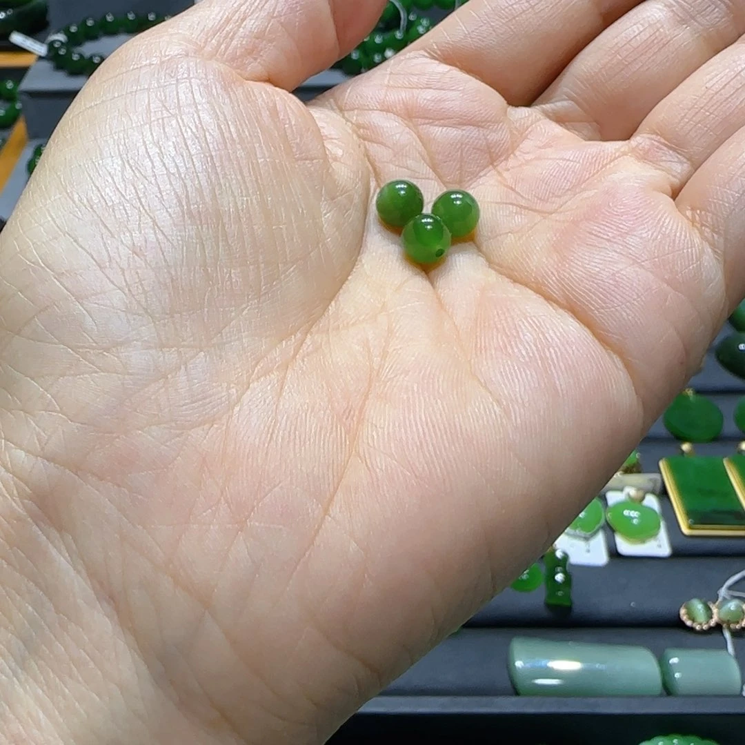 祥***月和田玉（碧玉）未镶嵌颈饰