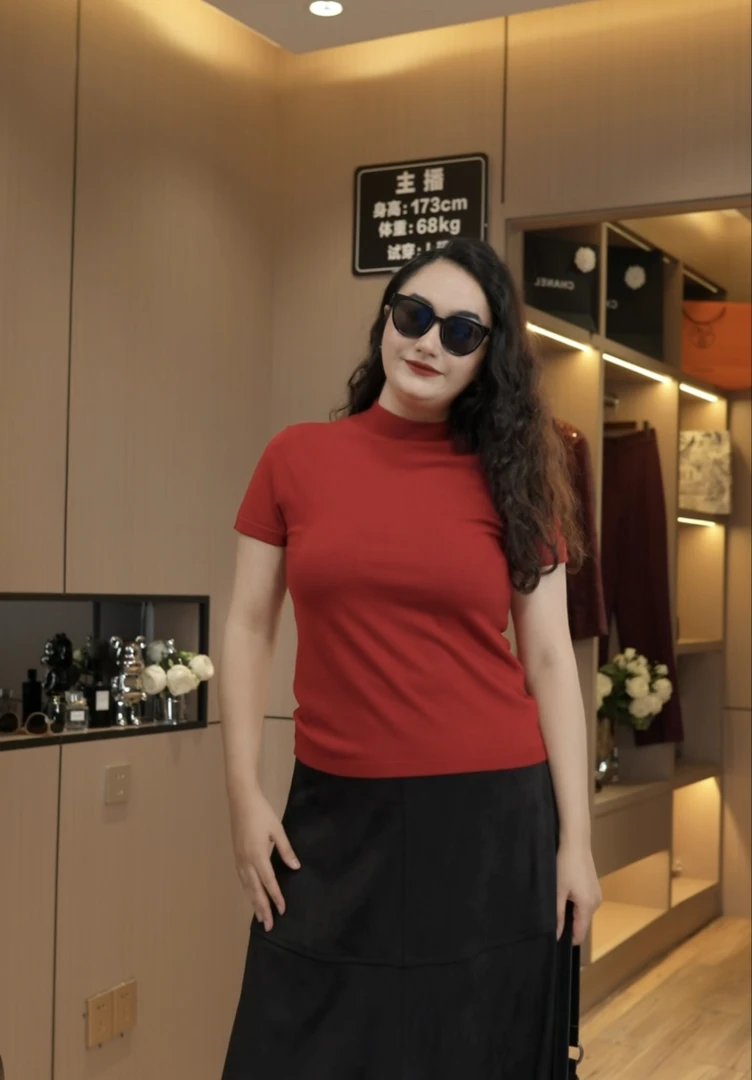 法式小高领羊毛衫纯色高弹打底衫（显瘦修身时尚复古）